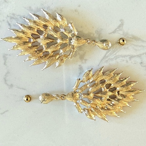 Chandelier Earrings Blush Pink & Crystal - Picture 6 of 6